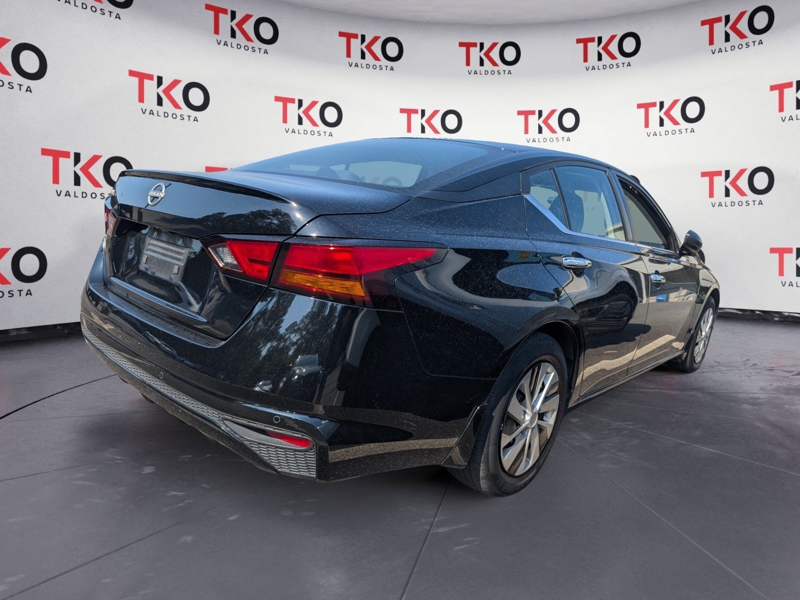 Used 2024 Super Black Nissan 2.5 S image 2