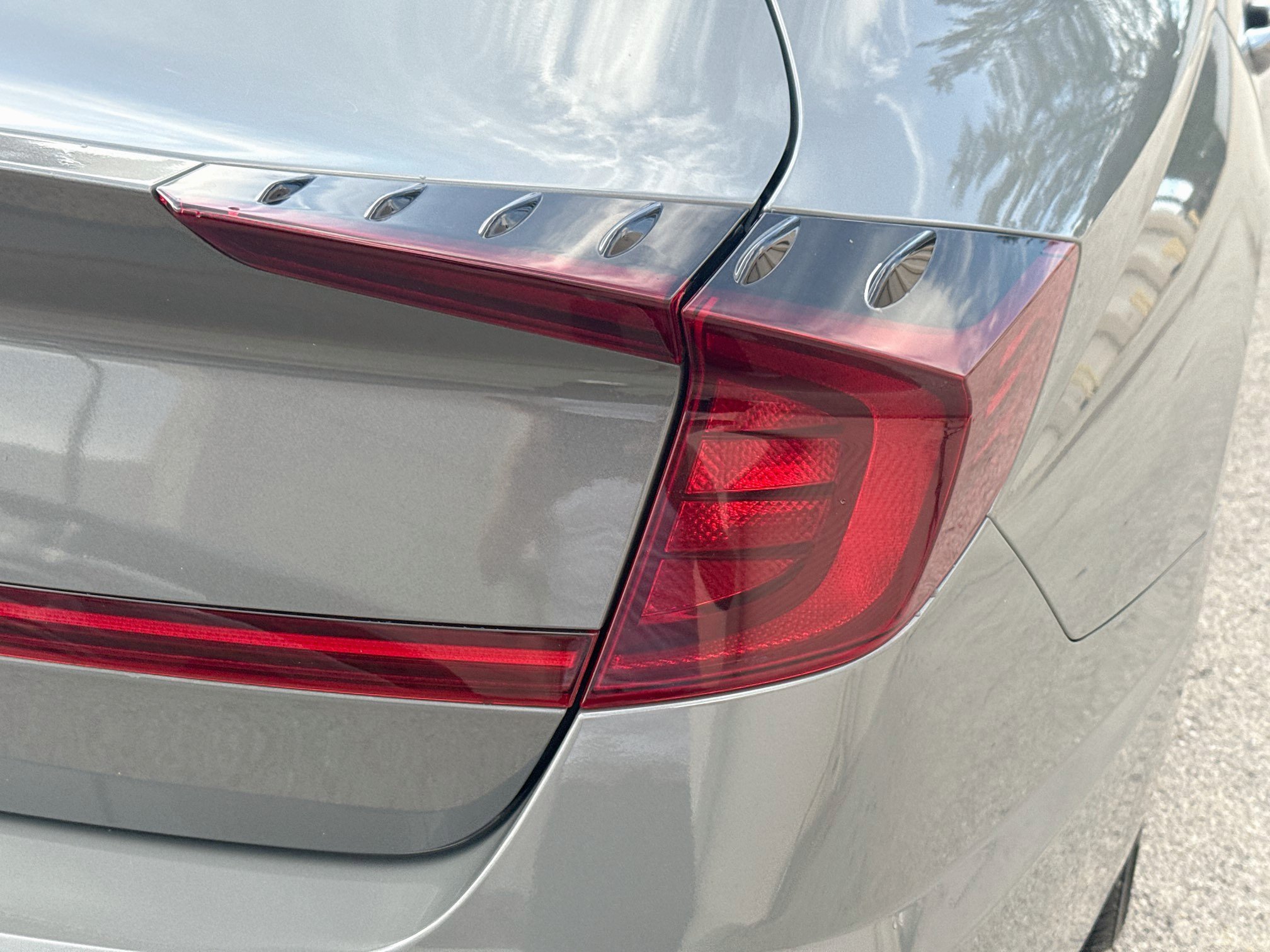 Used 2023 Hampton Gray Hyundai SEL image 25