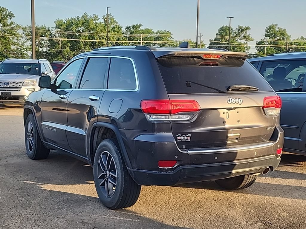 Used 2018 Gray Jeep Limited 4x4 image 3