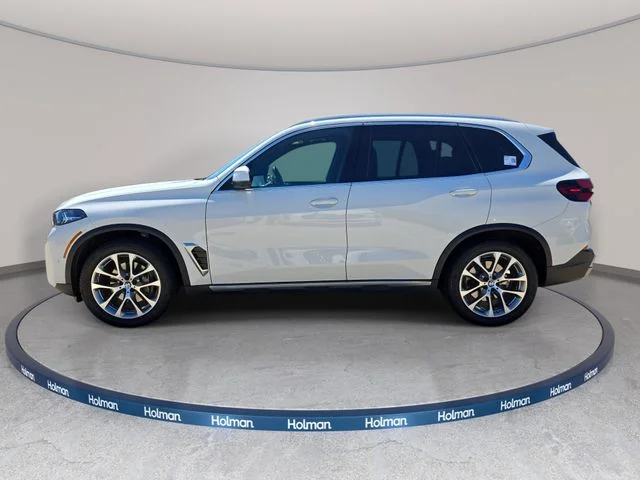 Used 2024 White BMW xDrive40i image 9
