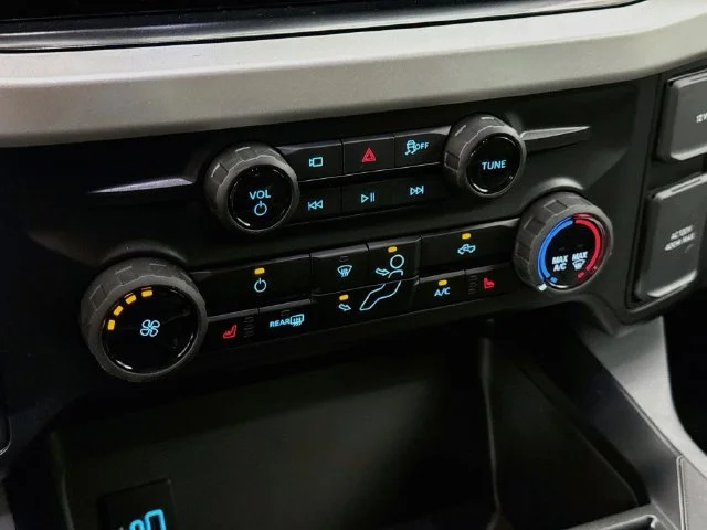New 2027 Carbonized Gray Metallic Ford F-250® XLT image 16