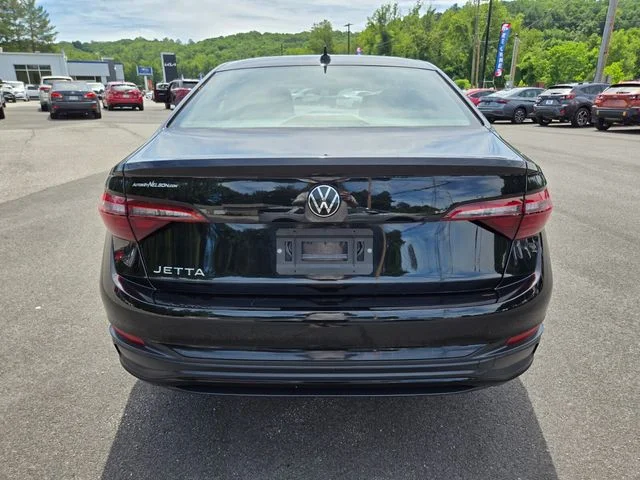 Used 2024 Black Volkswagen 1.5T S image 7