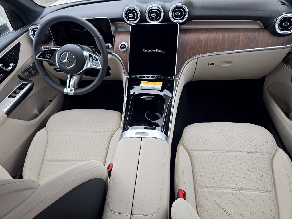 New 2026 Polar White Mercedes-Benz GLC 300 image 69