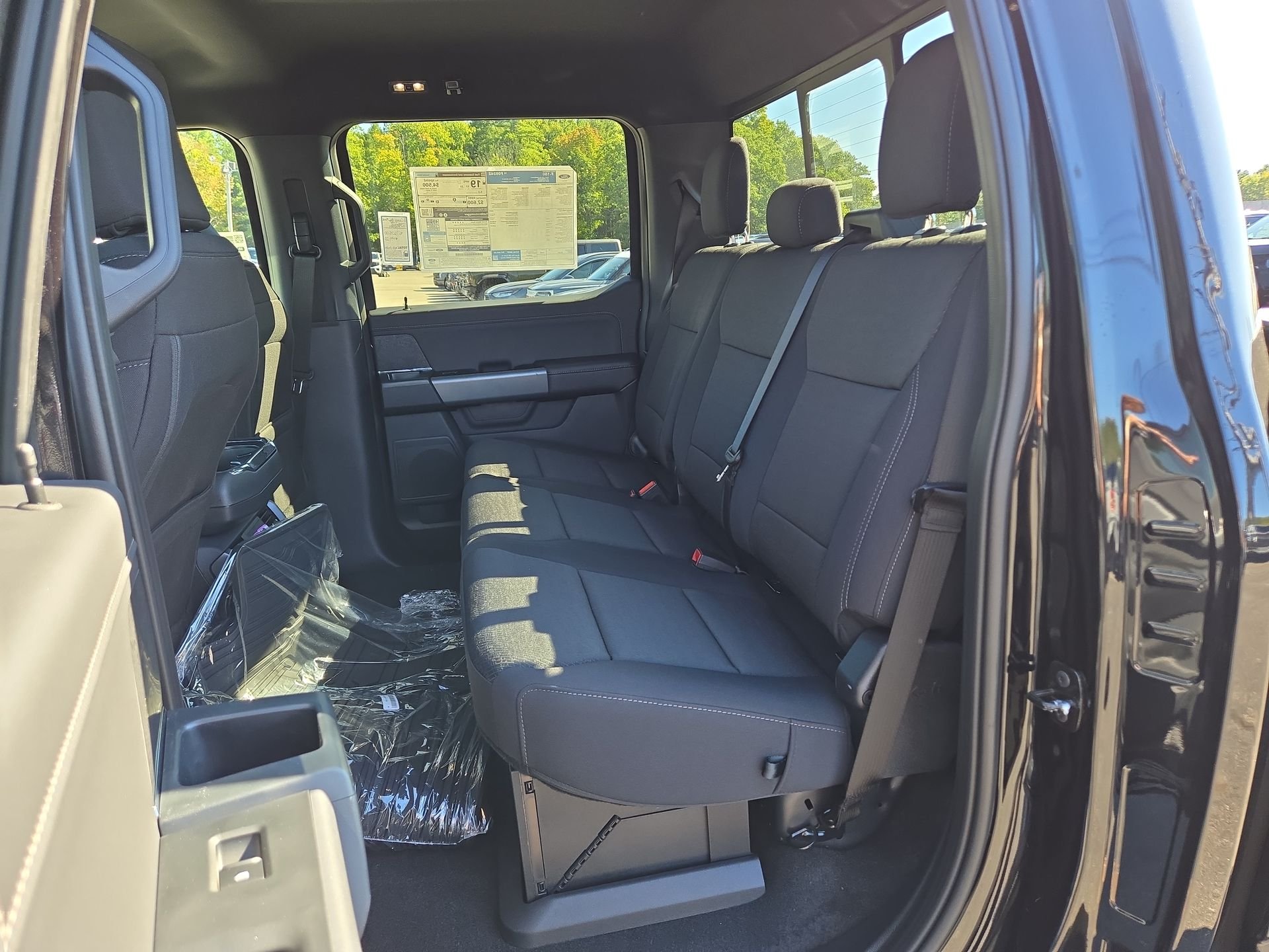 New 2026 Agate Black Metallic Ford XLT image 4