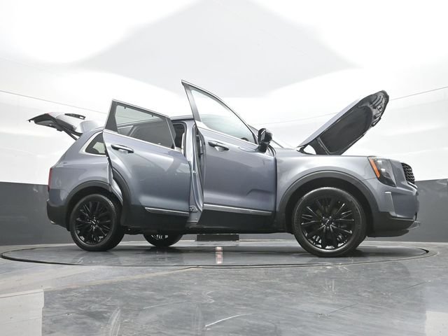Used 2022 Silver Kia SX image 31