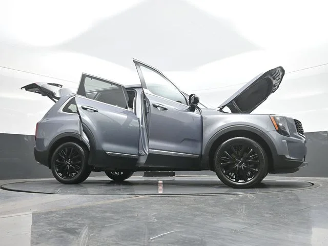 Used 2022 Silver Kia SX image 31