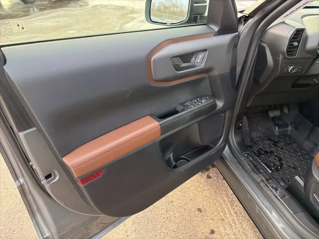 Used 2022 Gray Ford Badlands image 12