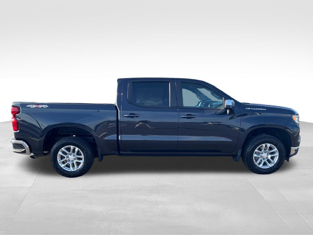 Used 2023 Gray Chevrolet LT image 6