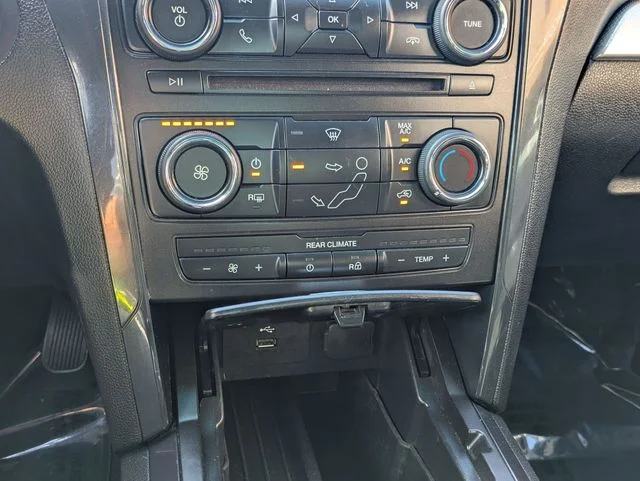 Used 2017 Red Ford XLT image 20