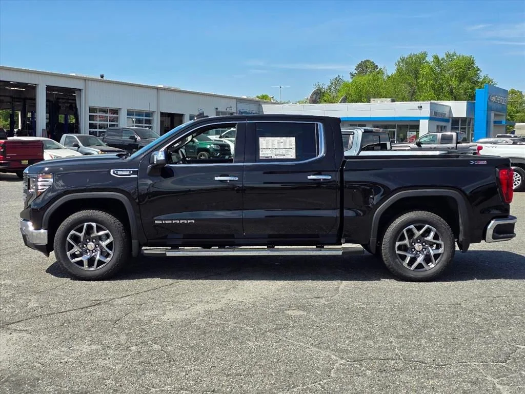 New 2026 Onyx Black GMC SLT image 18
