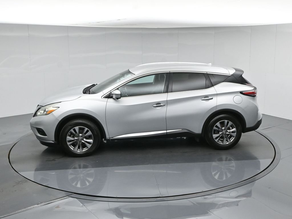 Used 2016 Silver Nissan SL image 40