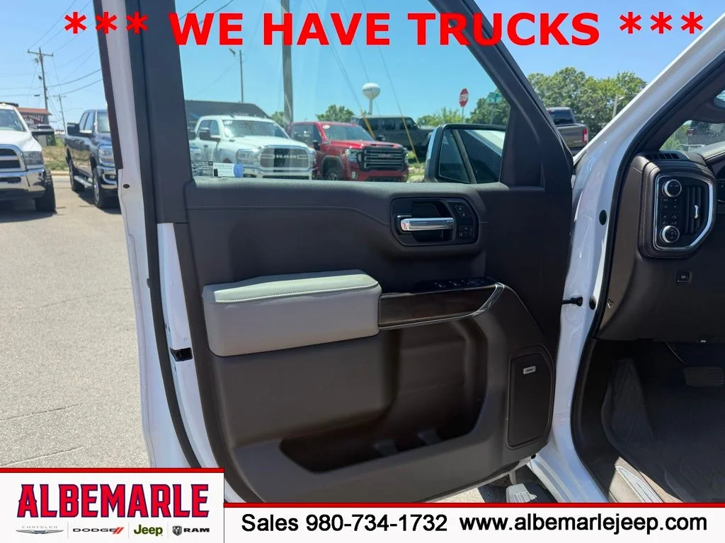 Used 2020 White GMC SLT image 13