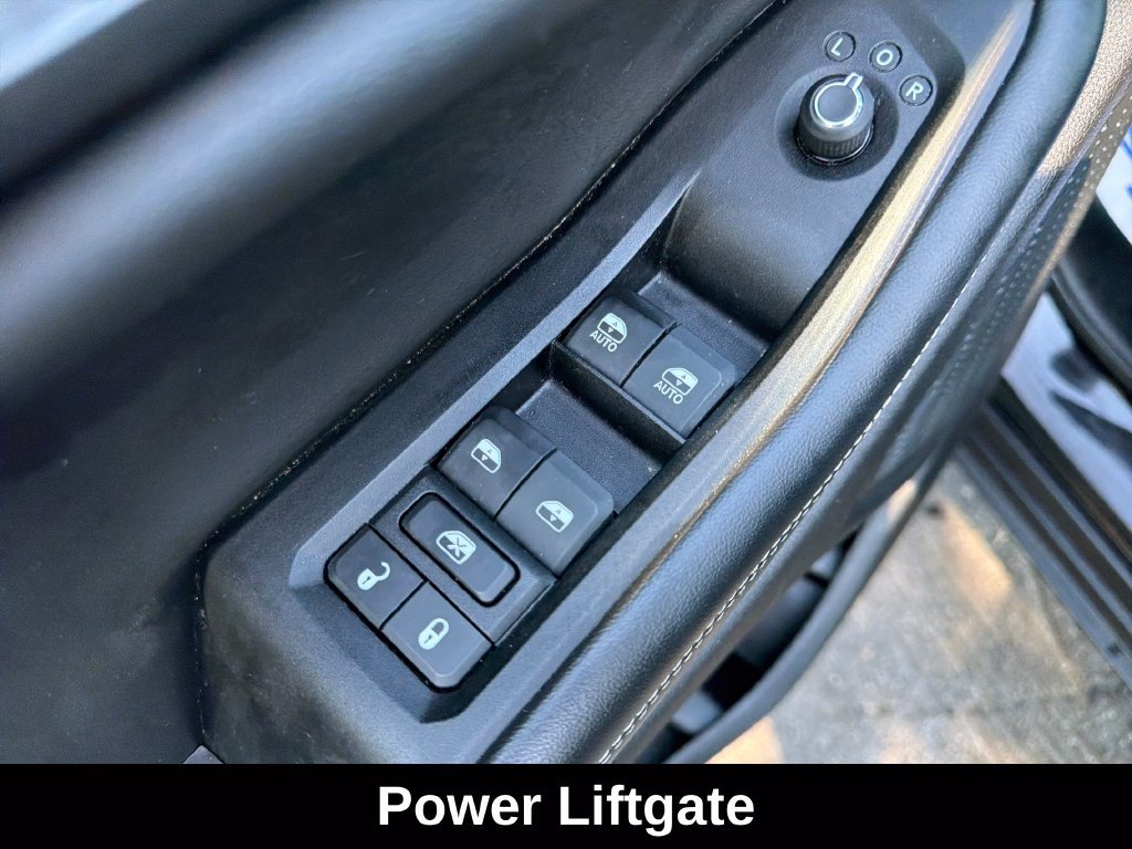 Used 2024 Black Jeep Altitude image 14