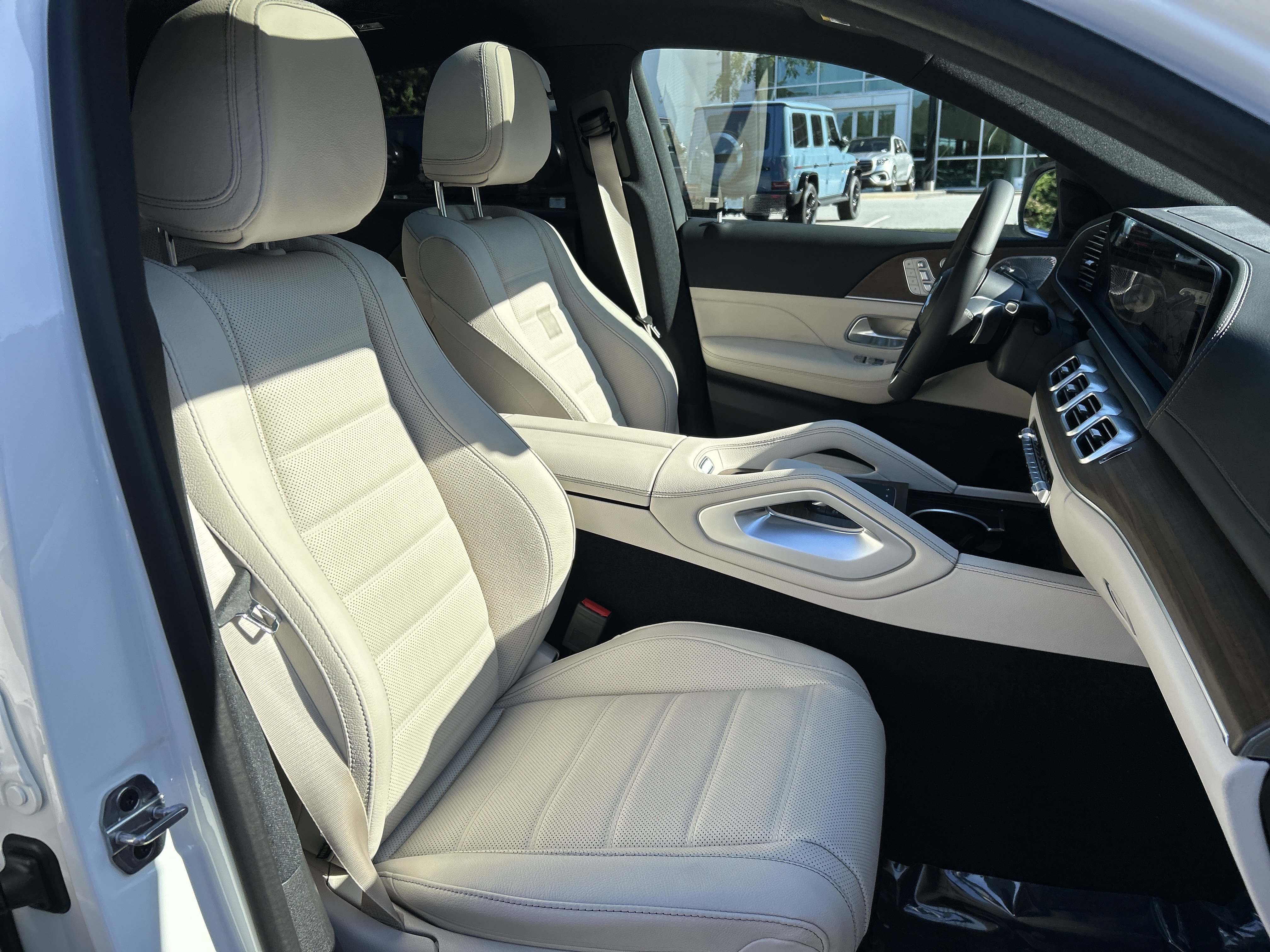 New 2026 Polar White Mercedes-Benz GLE 450 4MATIC® Coupe image 44