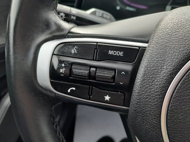 Used 2023 White Kia X-Line image 14