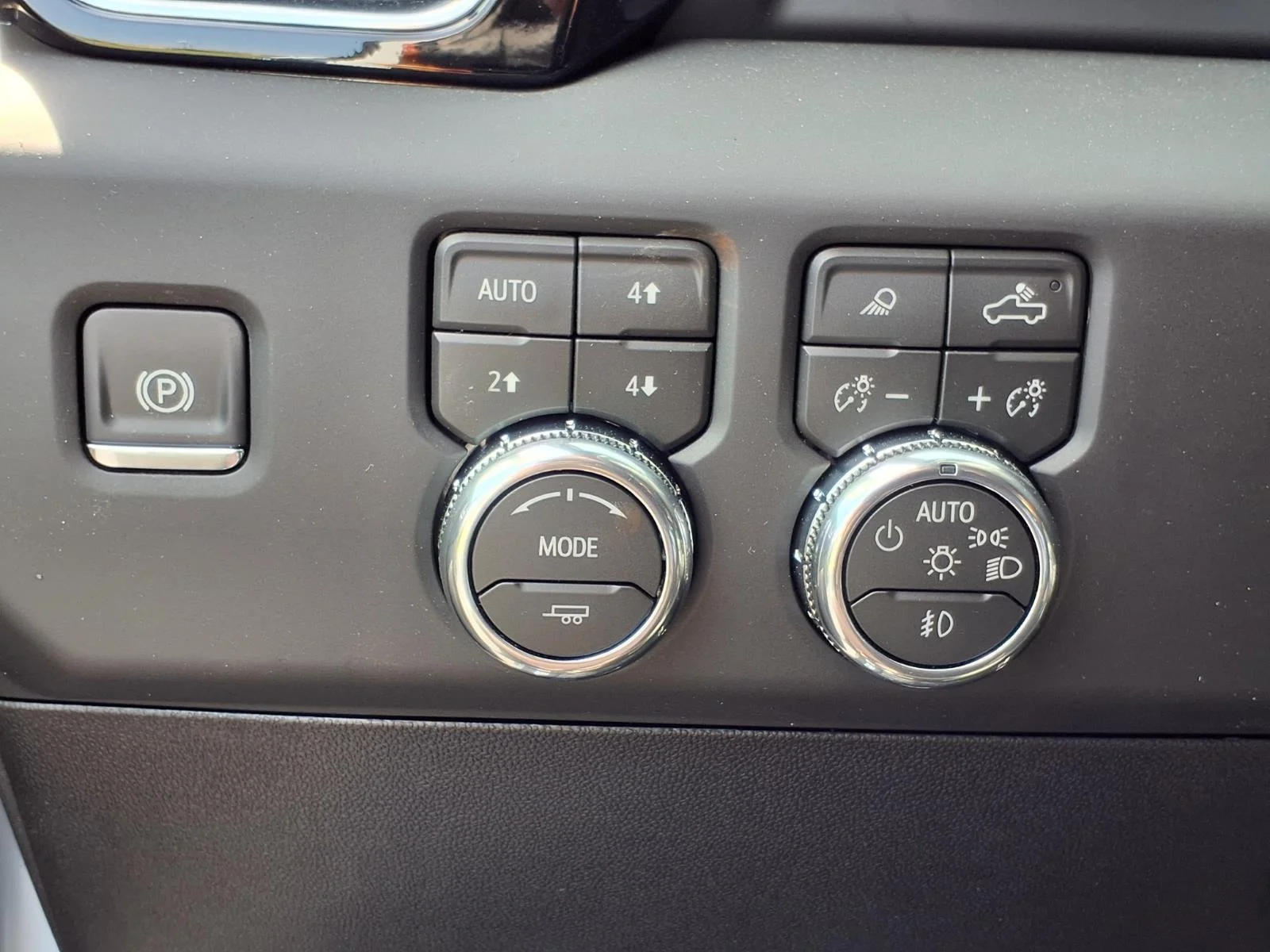 New 2026 Glacier White Tricoat GMC Denali image 10