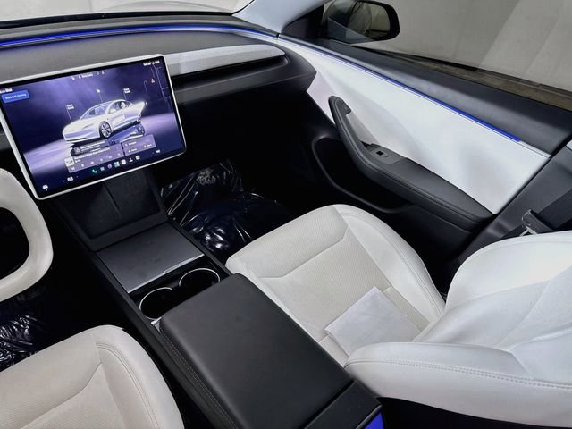Used 2025  Tesla Long Range image 24