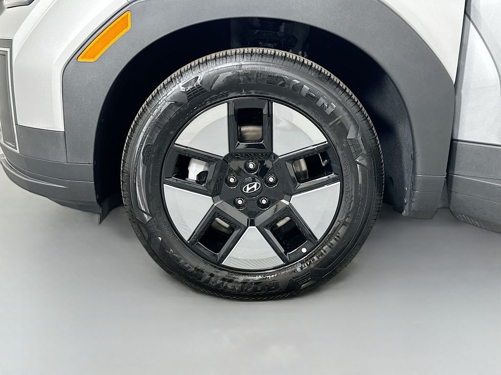 Used 2026 Silver Hyundai SE image 30