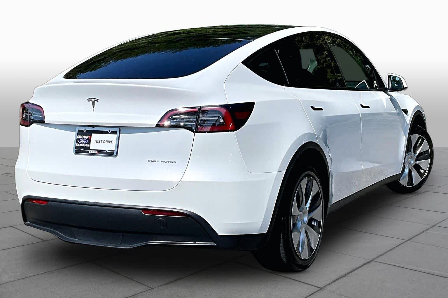 Used 2023 Pearl White Multi Tesla  image 12