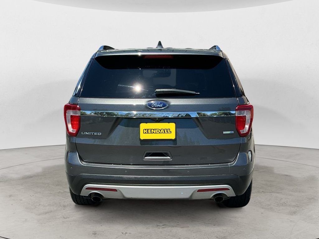 Used 2017 Gray Ford Limited image 4
