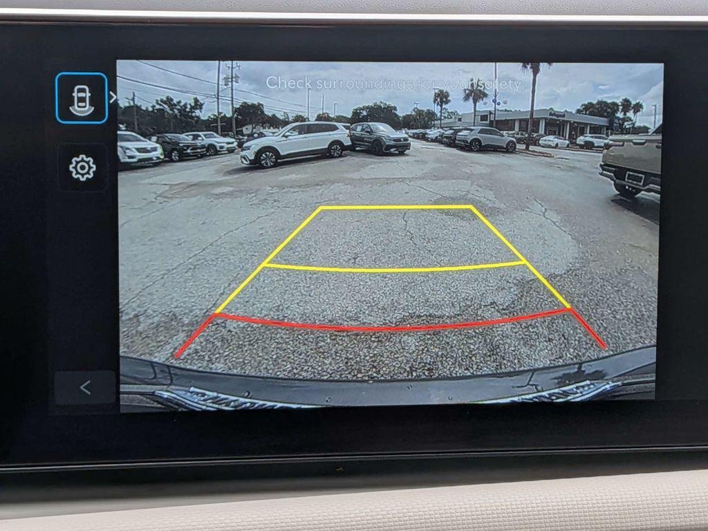 New 2025 Gray Hyundai SEL AWD image 22