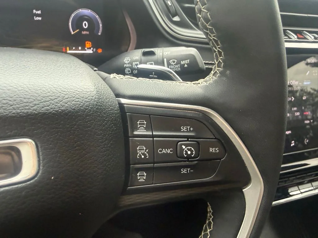 Used 2024 Black Jeep Altitude X image 19