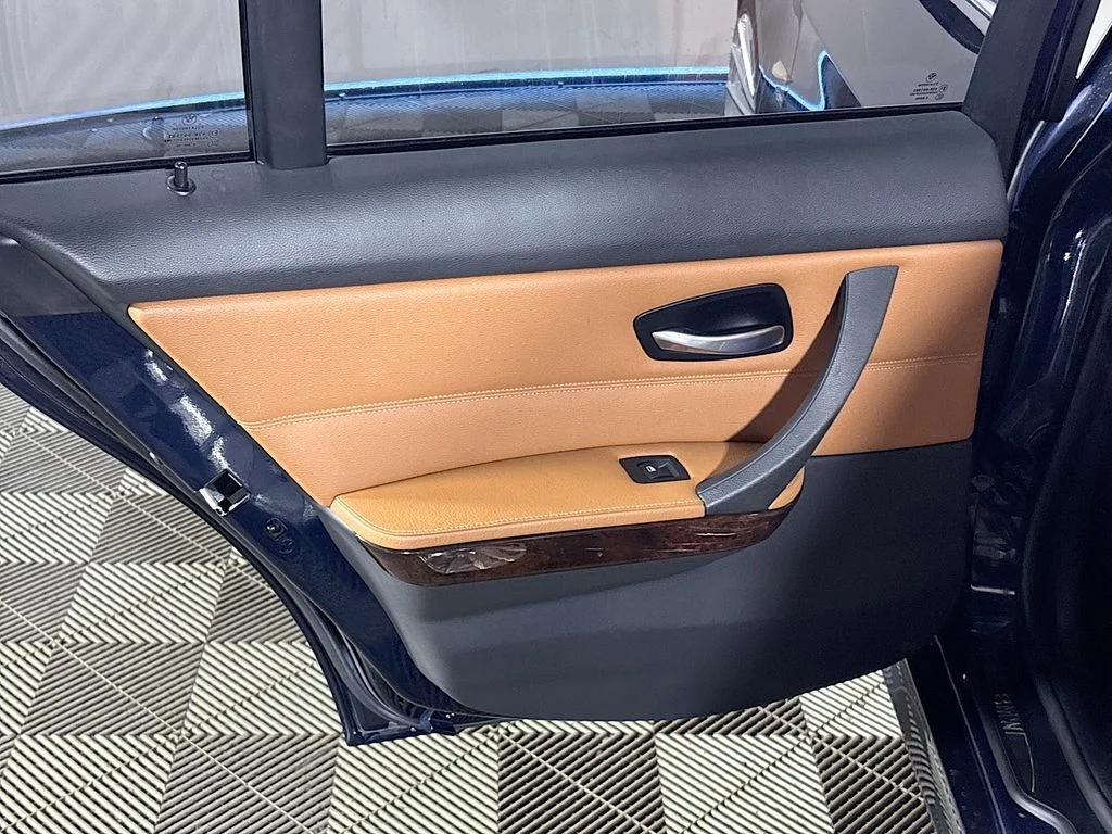 Used 2010 Blue BMW 335i xDrive image 18