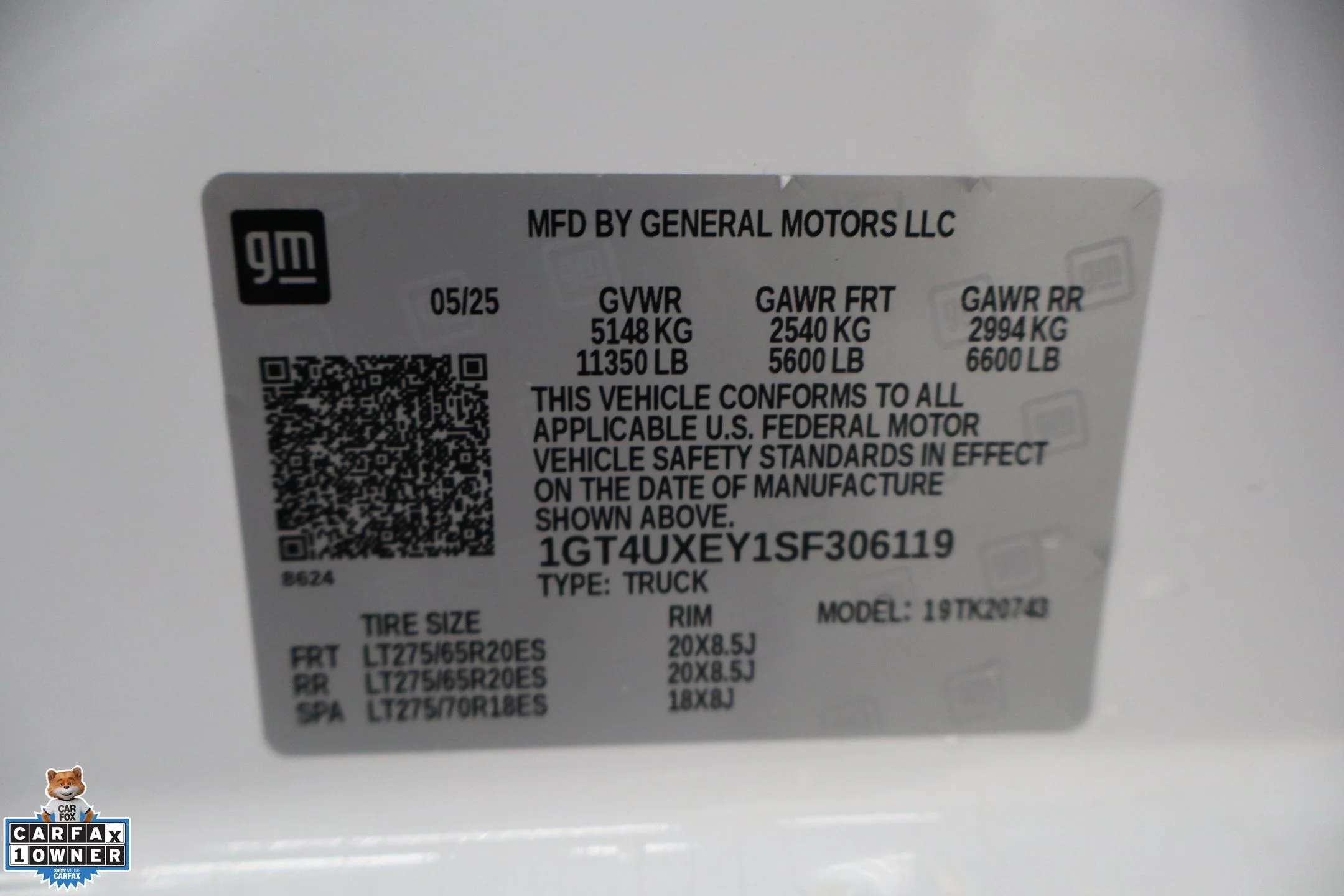 Used 2025 White GMC Denali Ultimate image 30