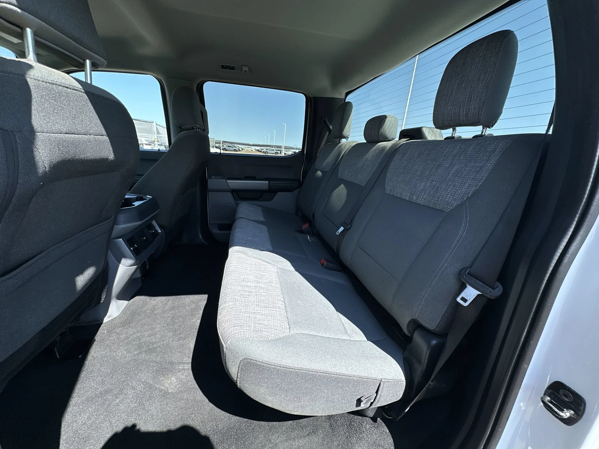 Used 2024 Oxford White Ford XLT image 21