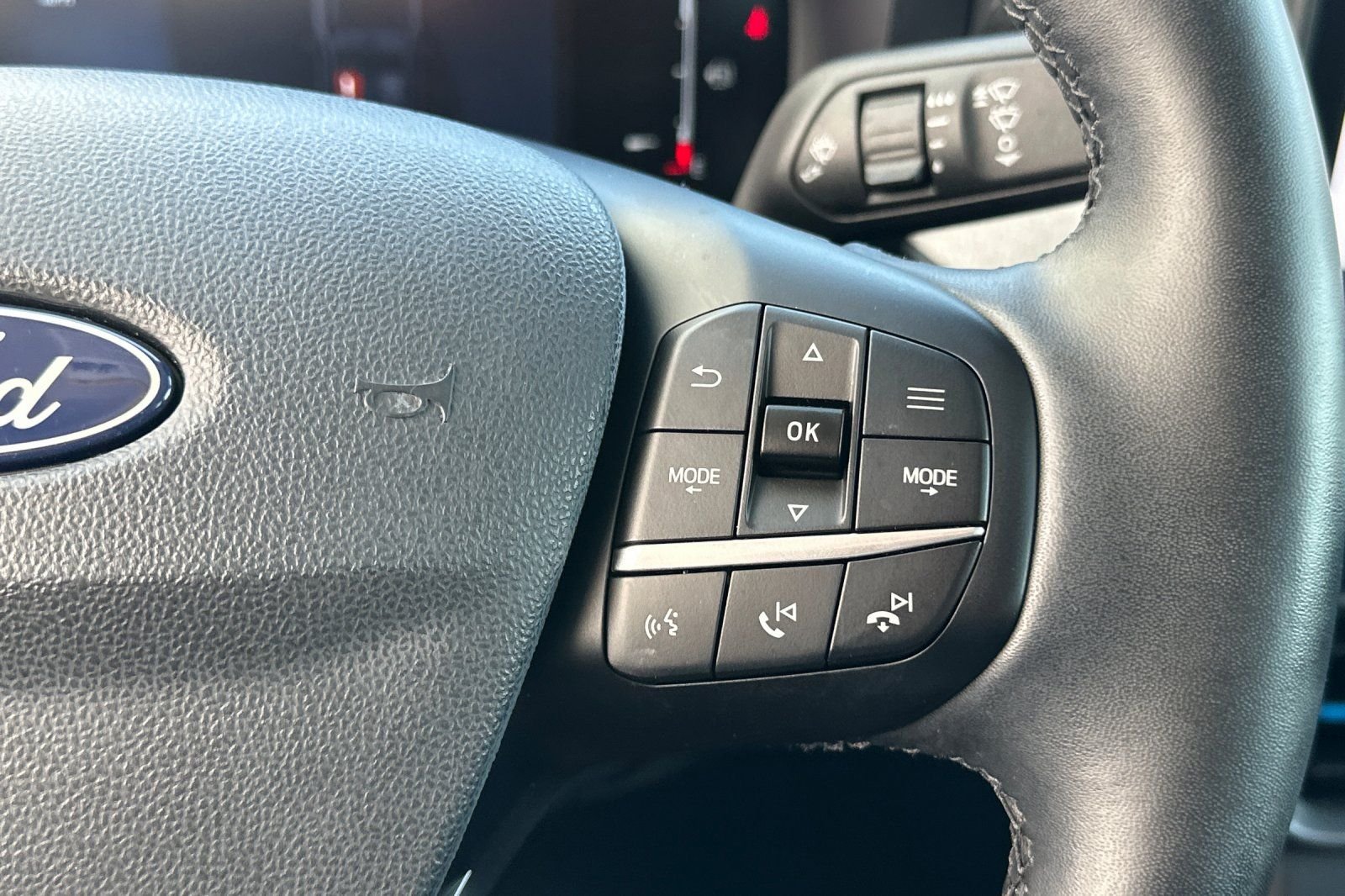 Used 2025 Gray Ford XLT image 25