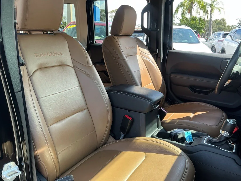 Used 2021 Black Jeep Unlimited Sahara 4xe image 17