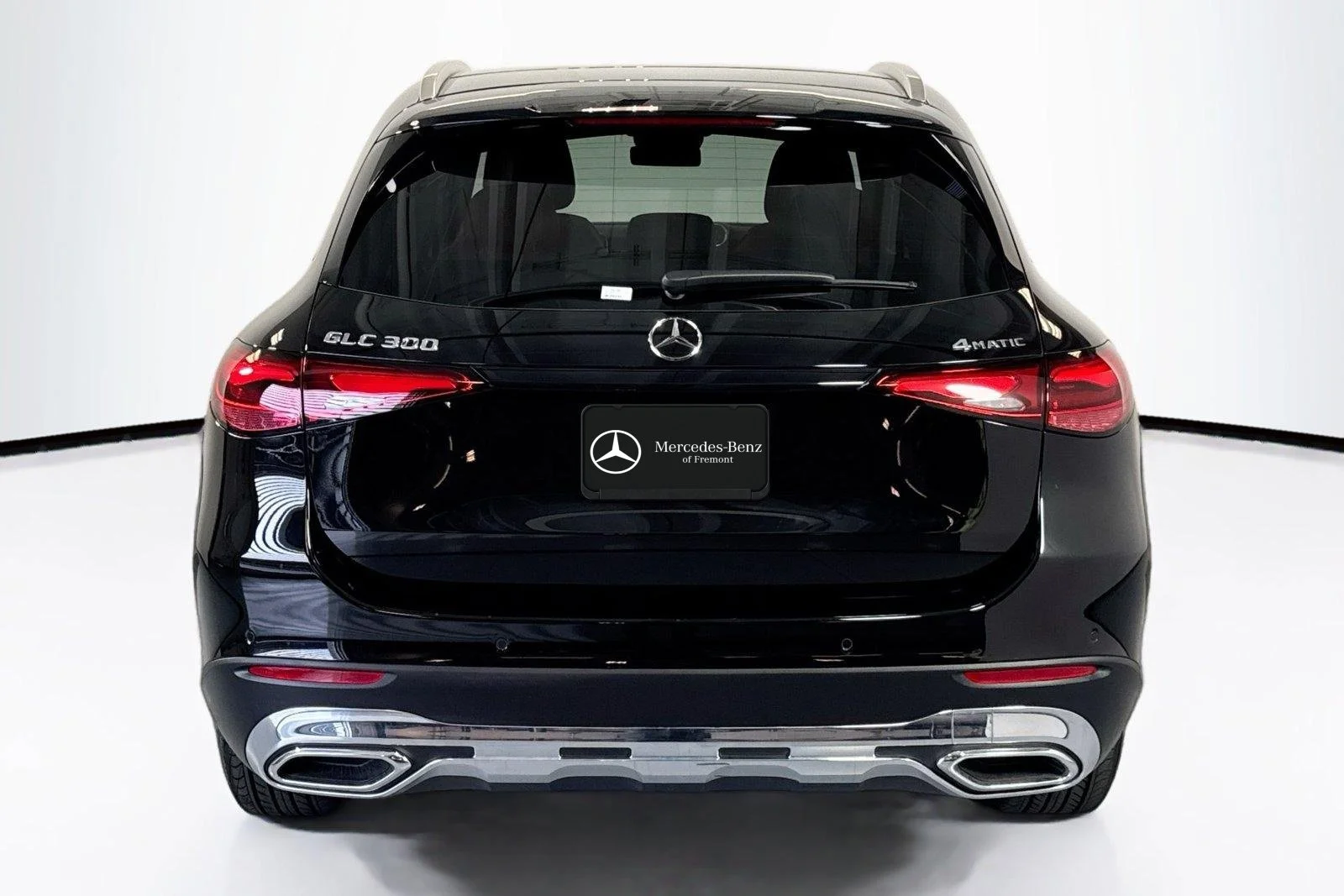 Used 2025 Black Mercedes-Benz GLC 300 image 6