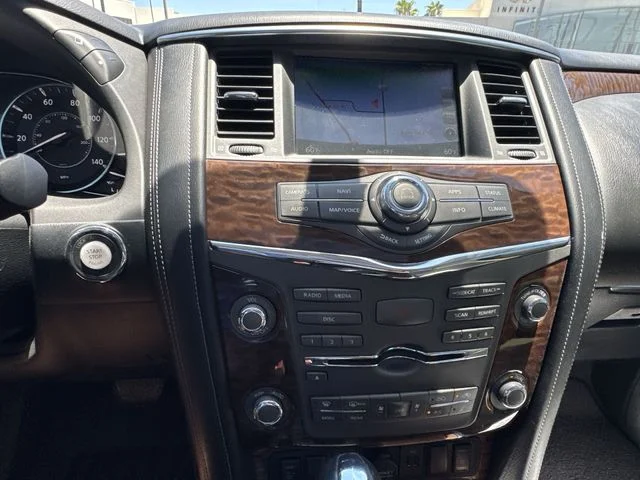 Used 2018 Brown Nissan SL image 13