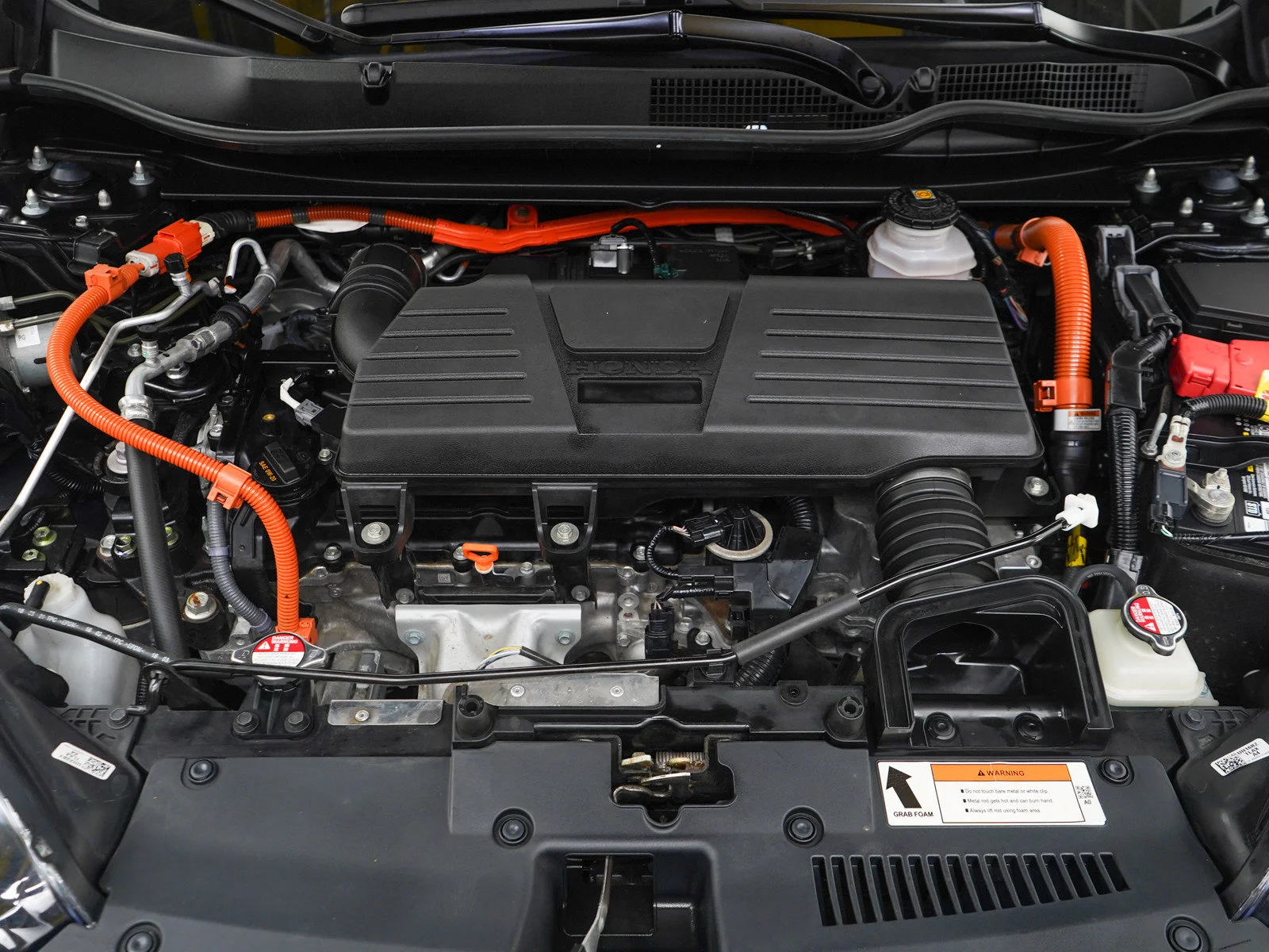 Used 2022 Black Honda 5D WAGON HYBRID TOURING image 30