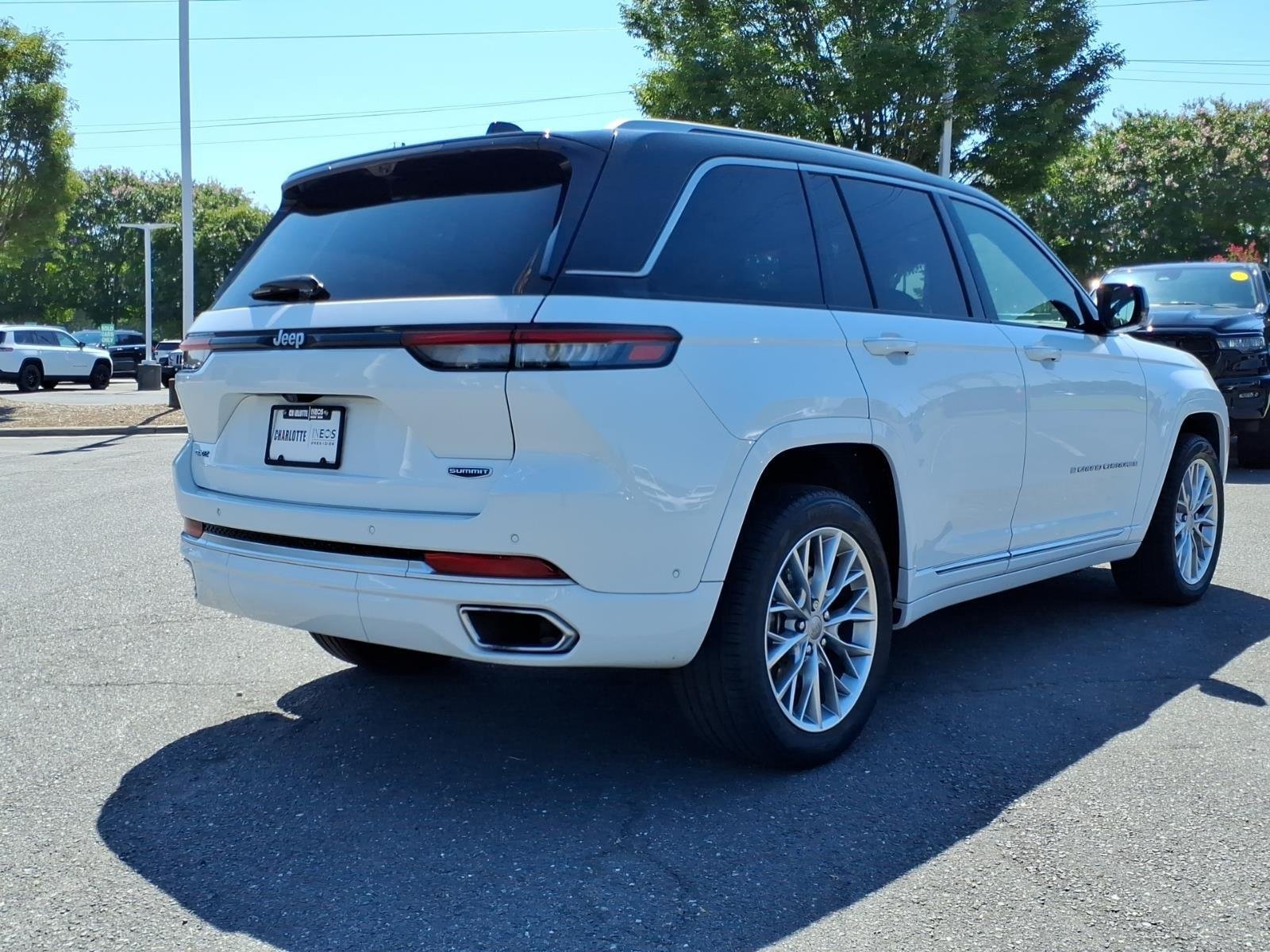 Used 2023 Bright White Clearcoat Jeep Summit image 2