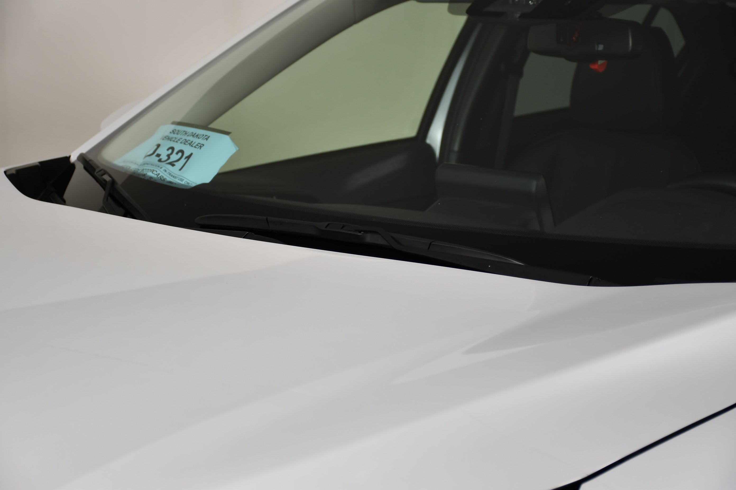 Used 2023 White Diamond Mitsubishi SE image 12