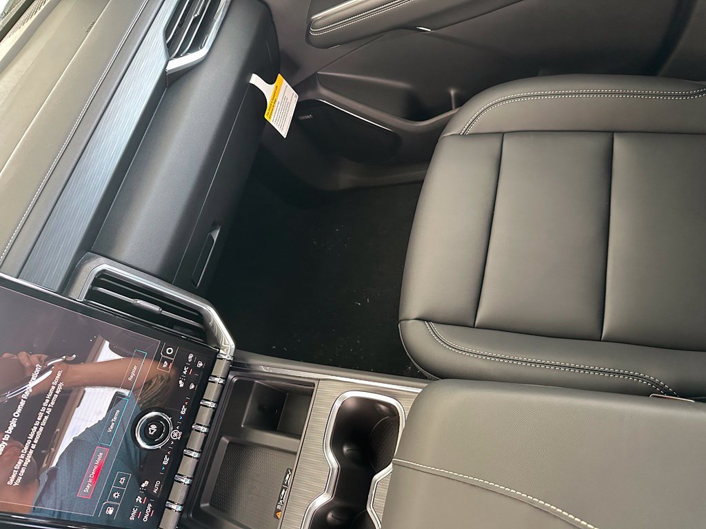 2026 GMC Acadia Elevation - Photo 25