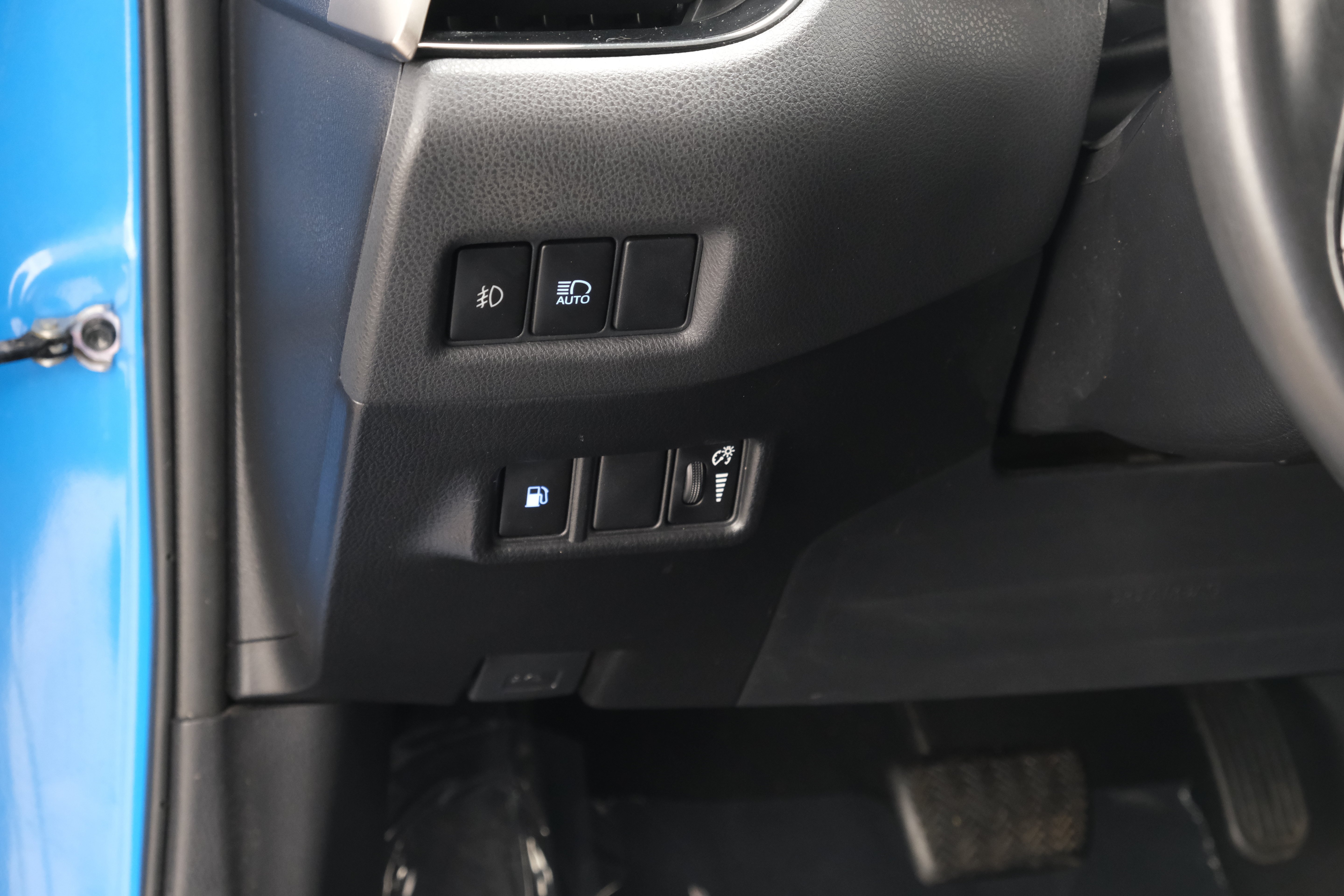 Certified Used 2019 Blue Flame Toyota Limited image 27
