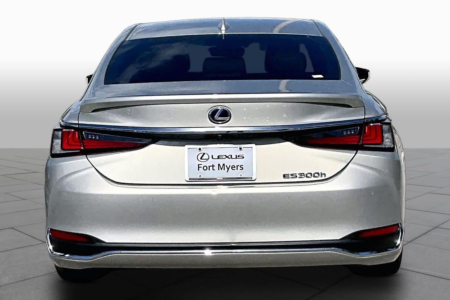 Used 2022 Moonbeam Beige Metallic Lexus Ultra Luxury image 5