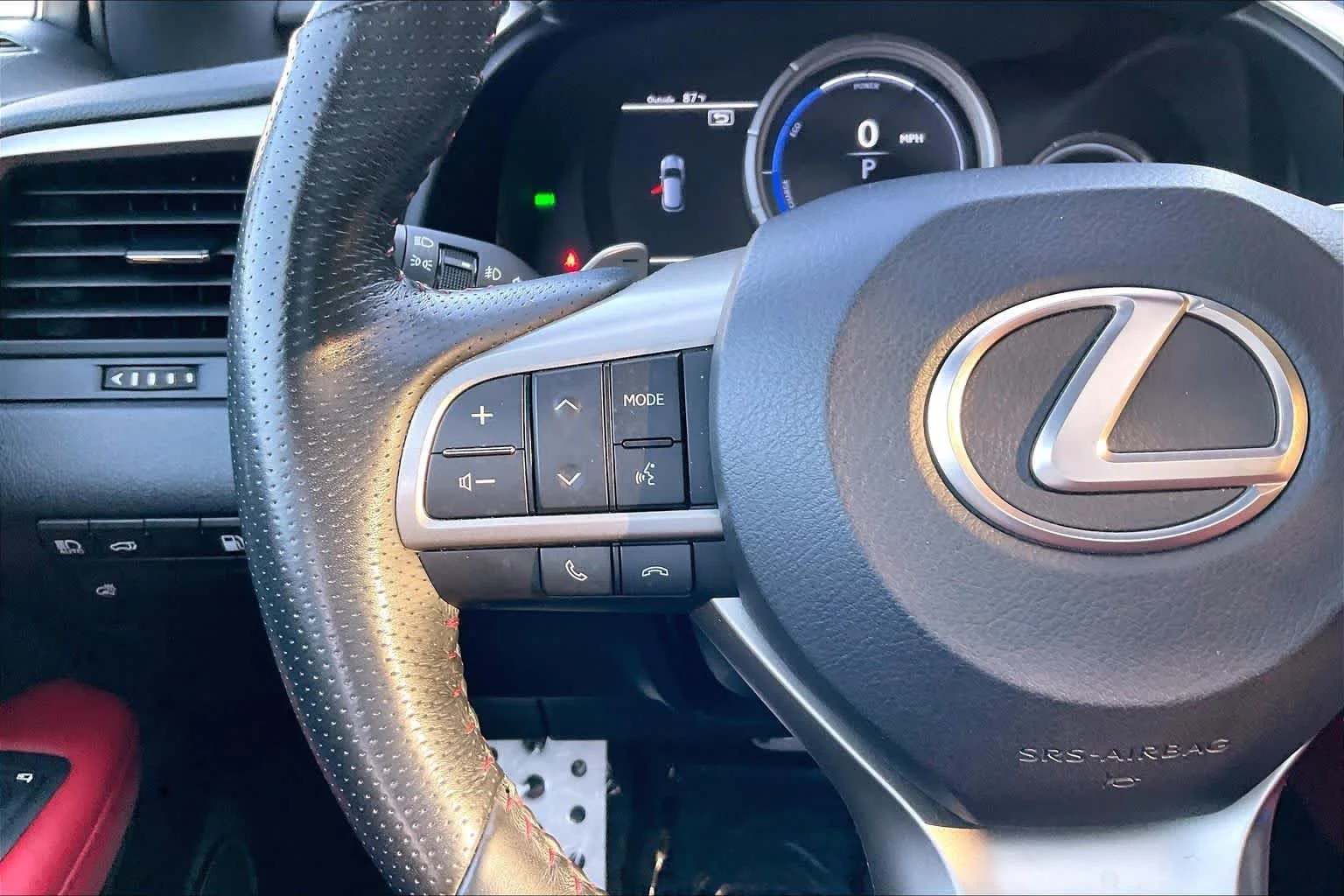 Used 2021 Ultra White Lexus F SPORT Handling image 23