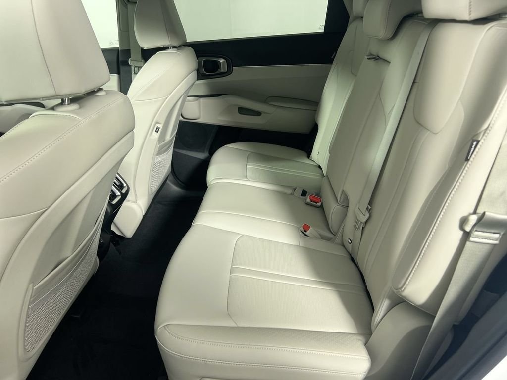New 2026 Glacial White Pearl Kia S image 26