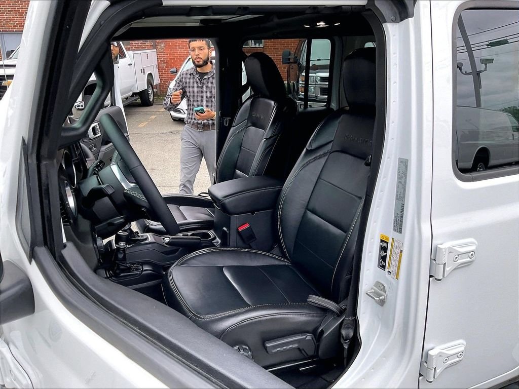 Used 2023 White Jeep Sahara 4xe image 10