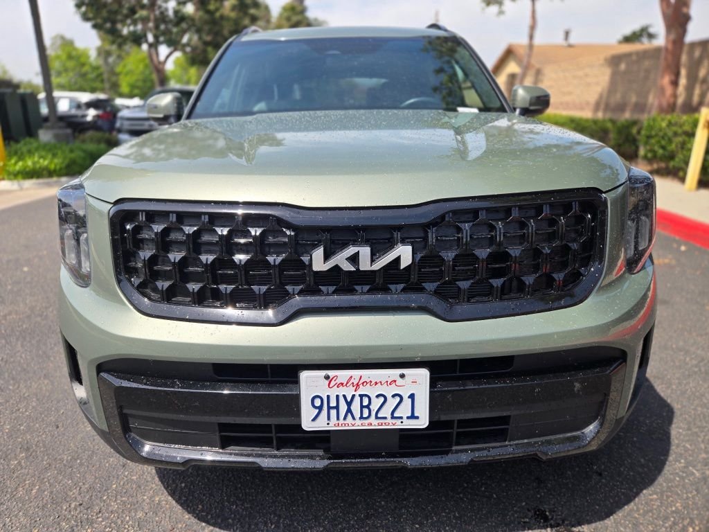 Used 2024 Green Kia EX X-Line image 2