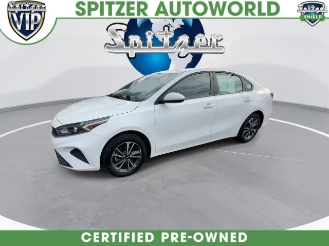 Used 2024 White Kia LXS image 8
