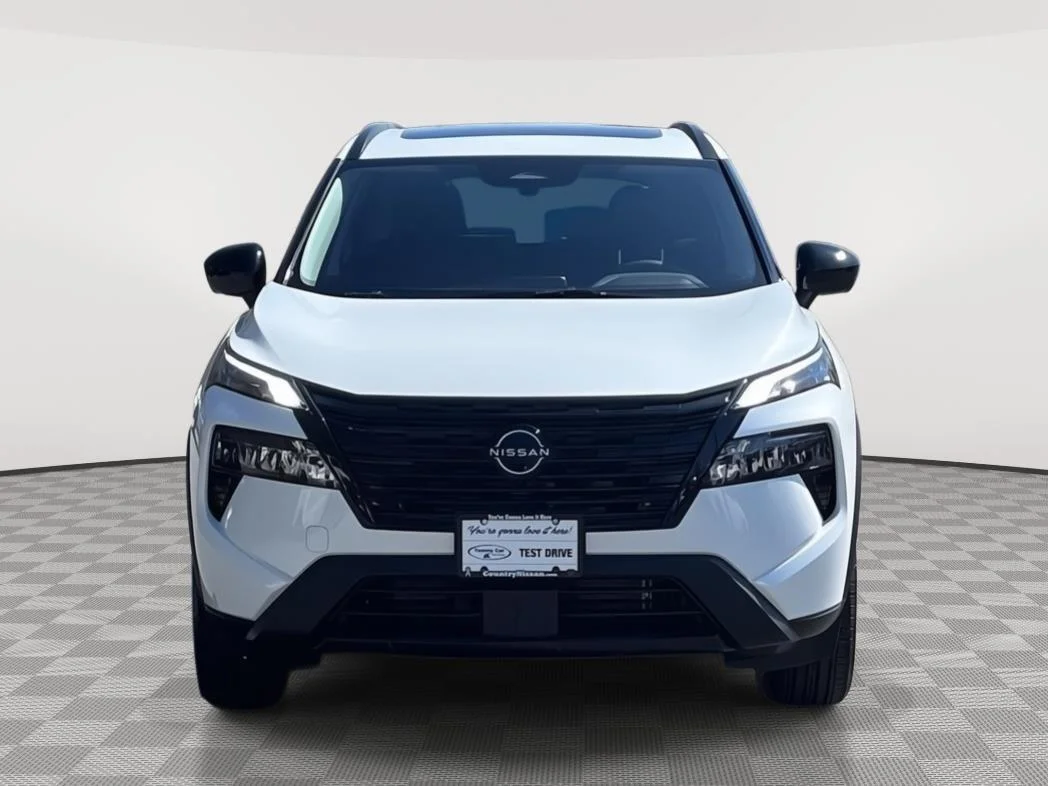 New 2026 Everest White Pearl TriCoat Nissan Dark Armor™ image 2