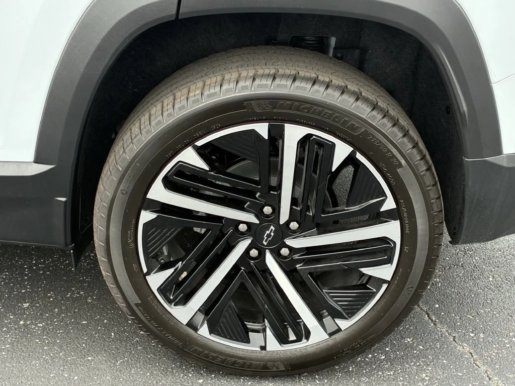 2027 Chevrolet Equinox RS - Photo 10