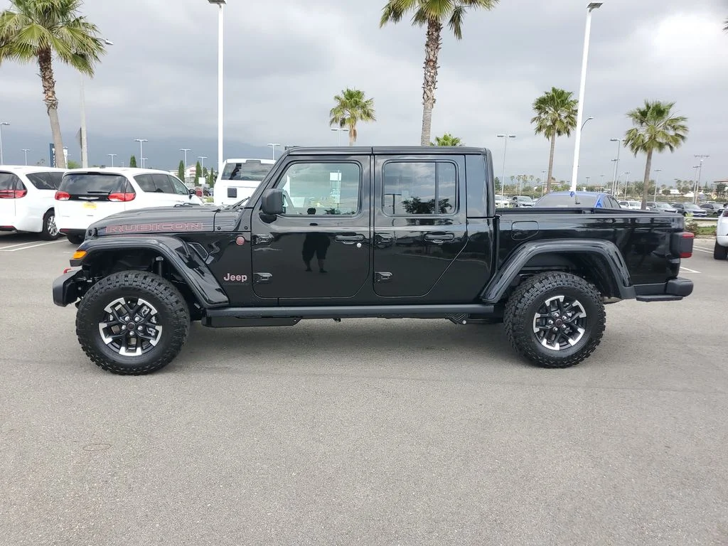 New 2026 Black Clear-Coat Exterior Paint Jeep Rubicon image 2