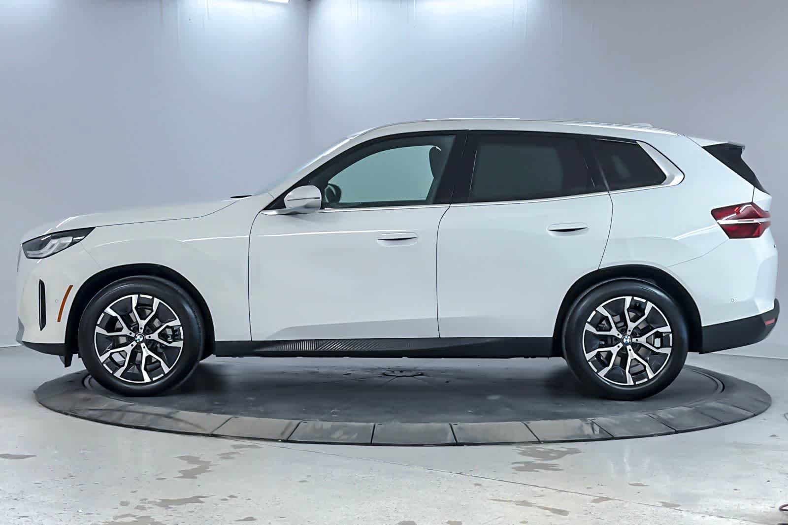 Used 2026 Alpine White BMW 30 xDrive image 5