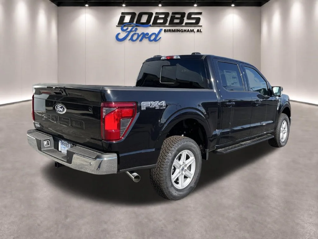 New 2026 Agate Black Metallic Ford XLT image 7