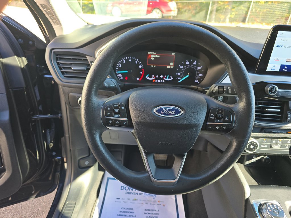 Used 2021 Black Ford SE image 14